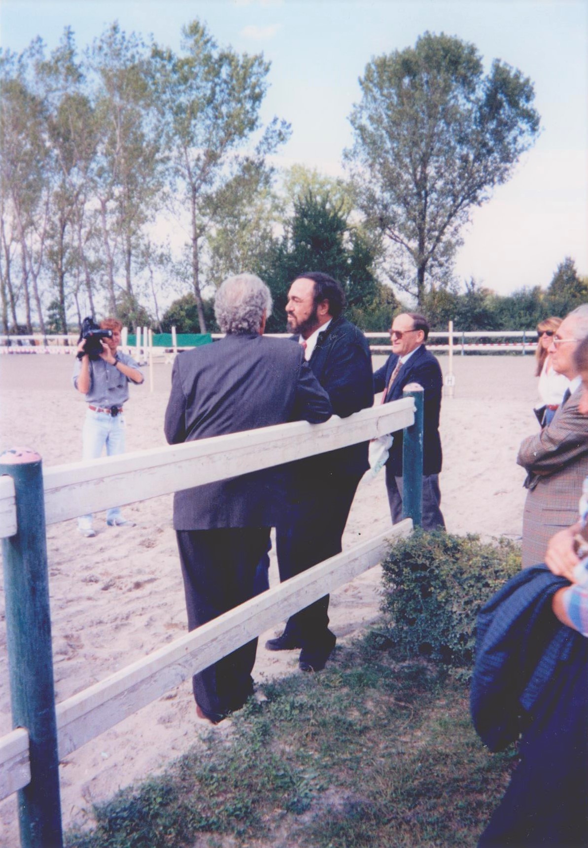 Maestro Luciano Pavarotti, premia i cavalieri del CNR ANIRE di Milano